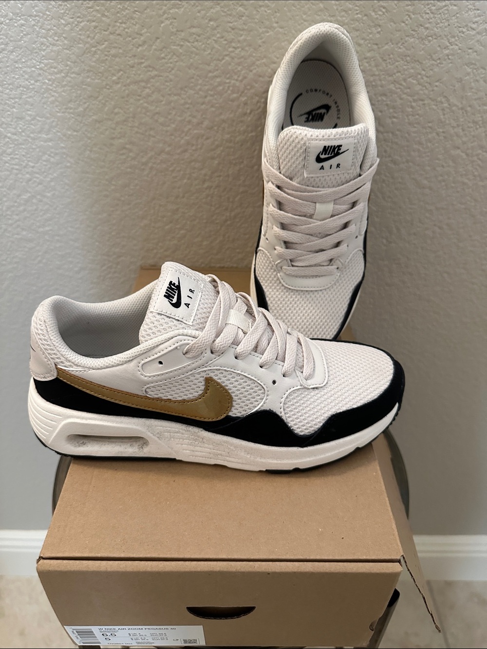Nike White, Black & Gold Low-Top Air Sneakers